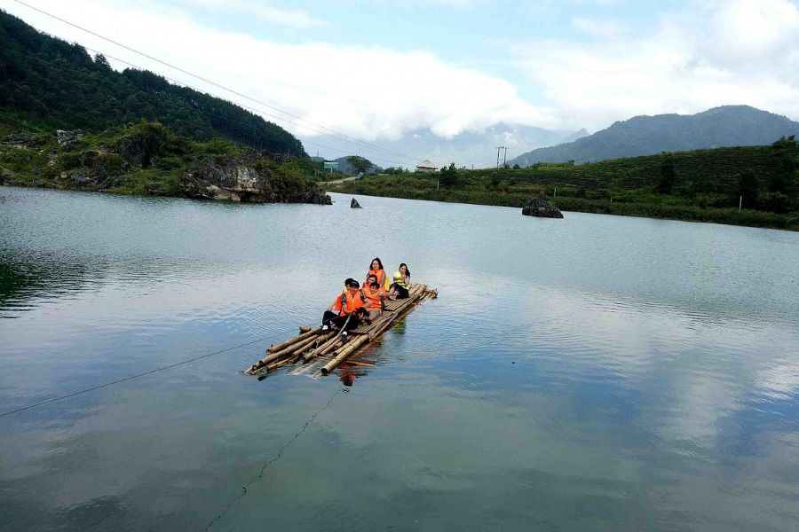 Wooden boat on Noong Lake