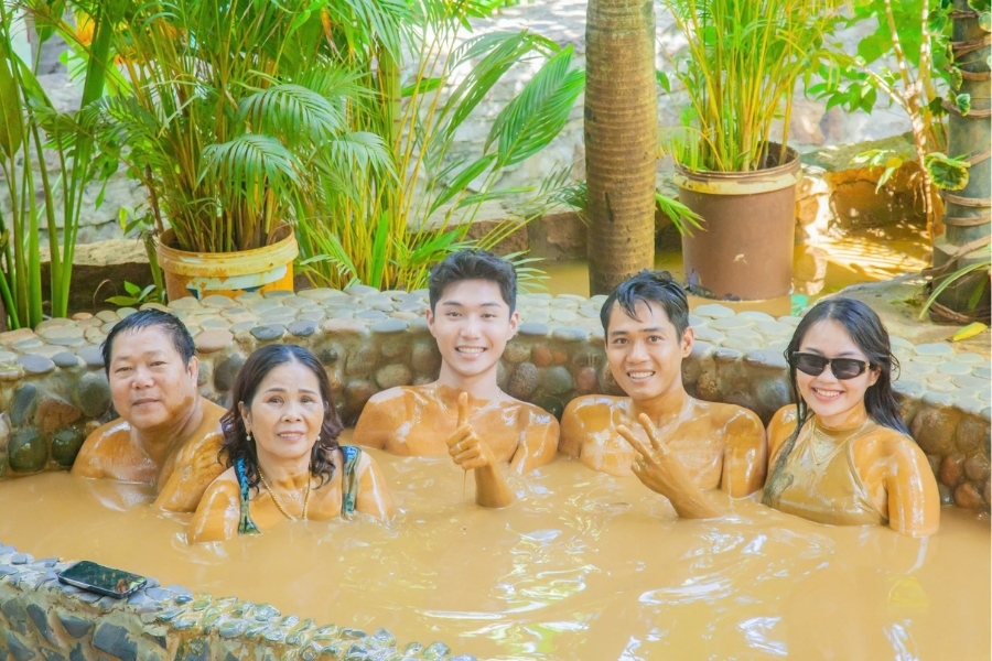 Mud bath is one of the most popular services in the park