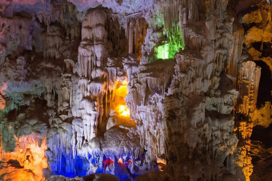 Thien Cung Cave in Ha Long Bay, Quang Ninh