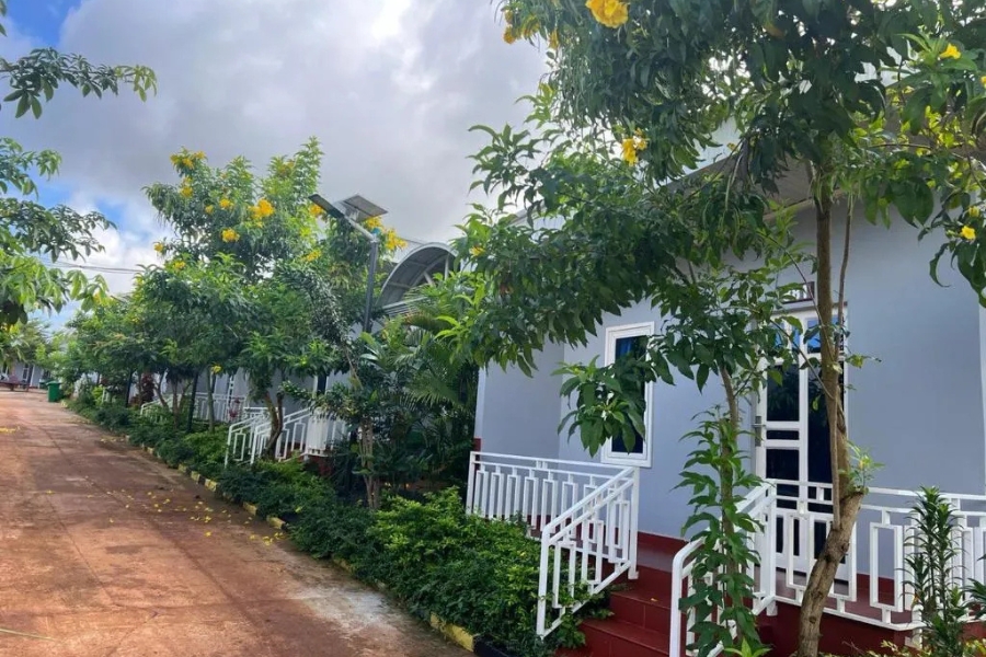 The provincial town Sen Monorom will be your base in this Mondulkiri Tour