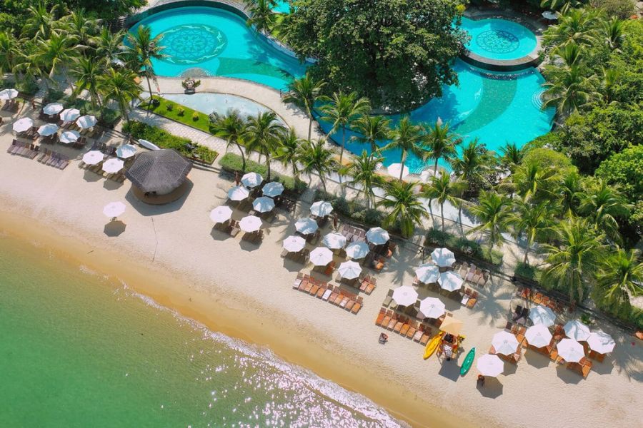 Beautiful Hon Tam Island in Nha Trang