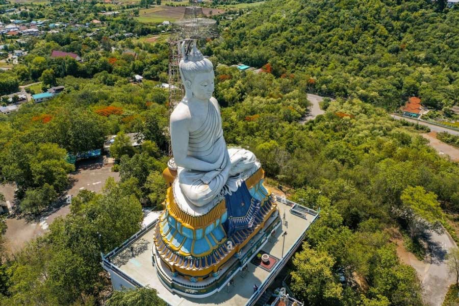 Best time to visit Wat Nong Hoi Phra Aram Luang