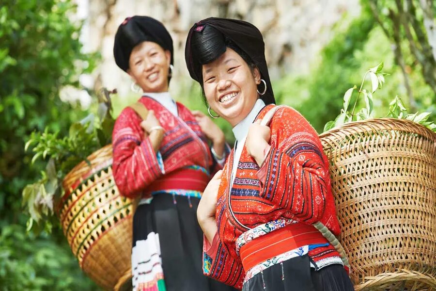 friendly smiles of Laos people