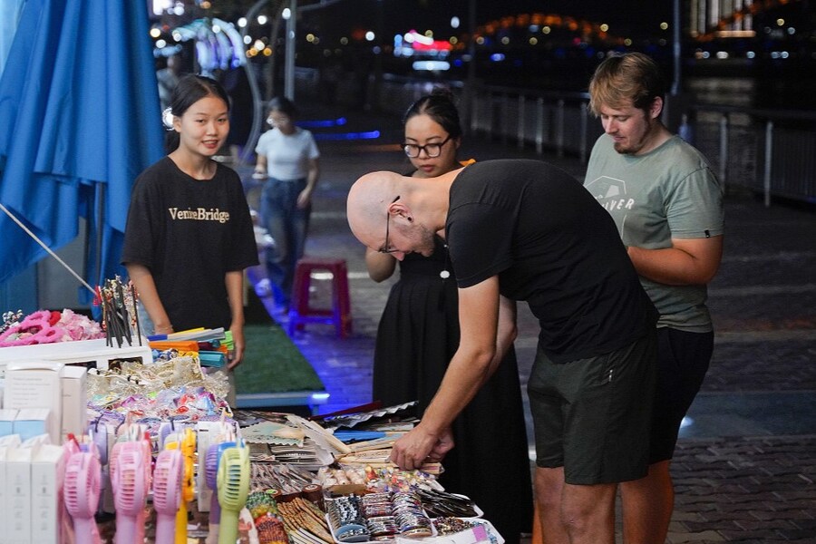 You don't need to prepare much, just buy cheaper essential items in Vietnam. Photo: VnExpress