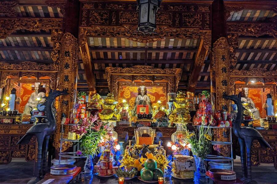 Mao Dien Temple of Literature worships Confucius - the founder of Confucianism