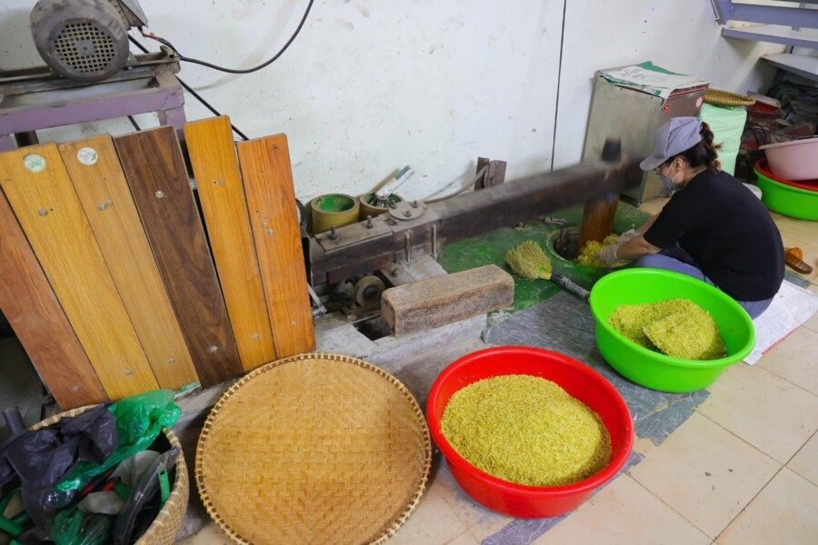 Me Tri Village produces the most green rice in the city. Photo: Tien Phong