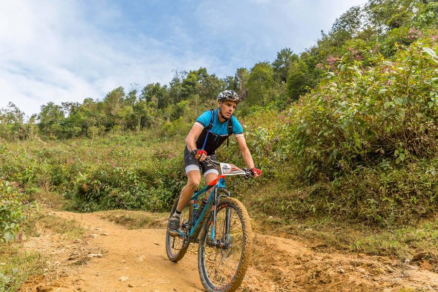 A bike allows you to pass through rough terrains. Photo: Vietnam Mountain Bike Marathon