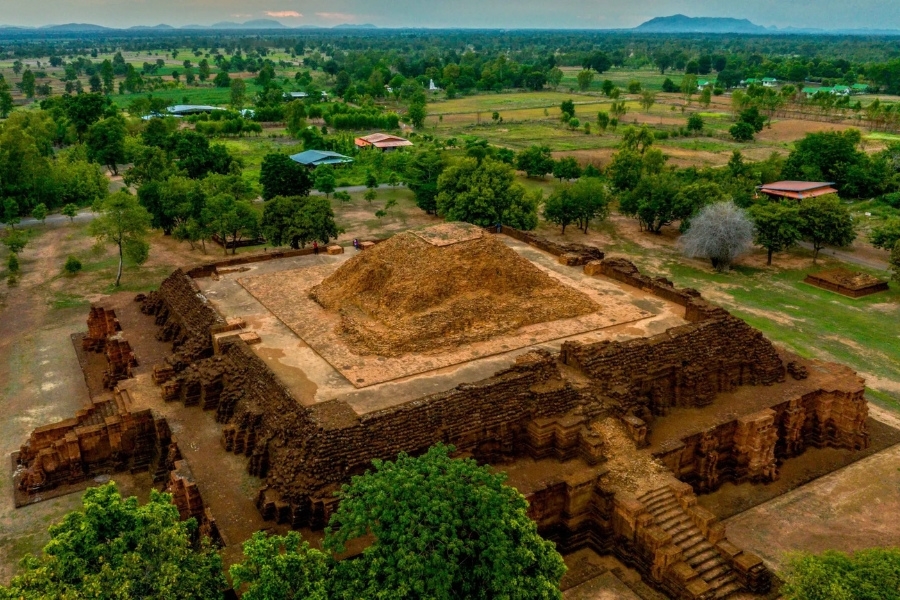 Sri Thep Historical Park in the beauty of nature