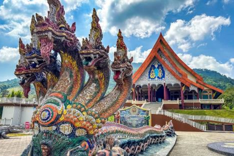 Wat Pa Huay Lad with its intricate architecture