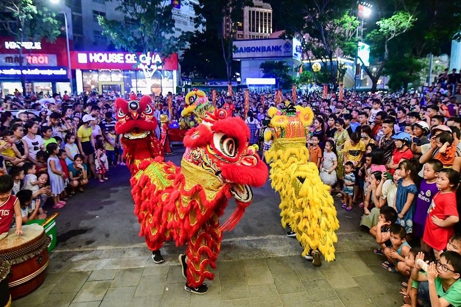 Lion dance performance during the Mid-Autumn Festival