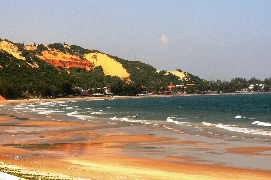 Mui Ne earns attention in Vietnam tour packages thanks to its desert style adventures
