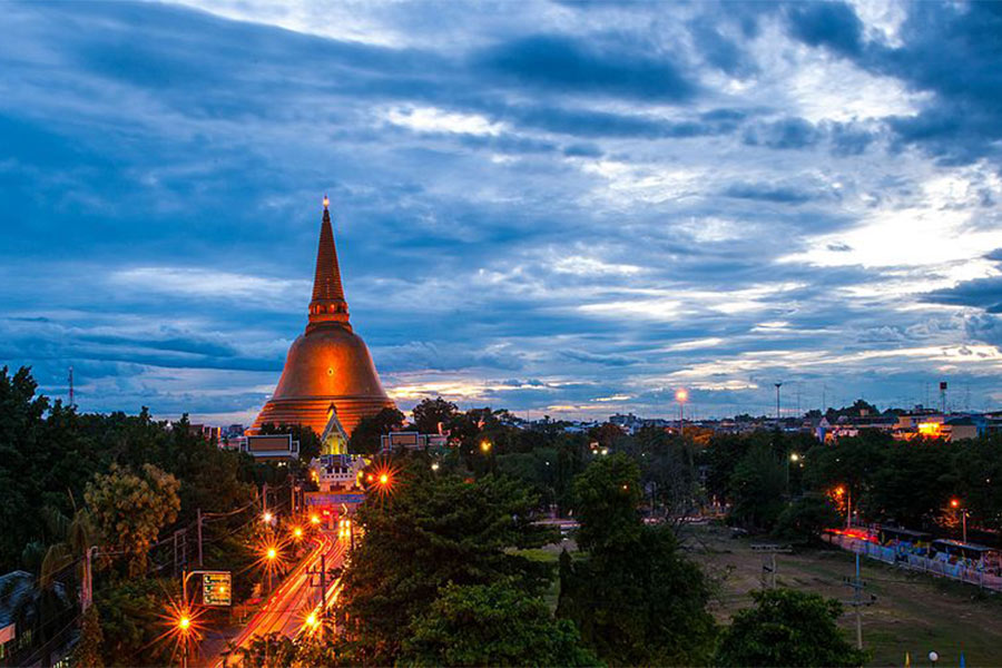 November through February next year is the ideal time to visit Nakhon Pathom