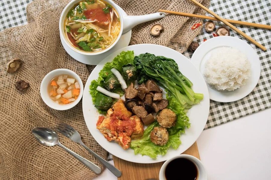 Coming to Nang Tam, diners will feel the warm aroma of a home meal