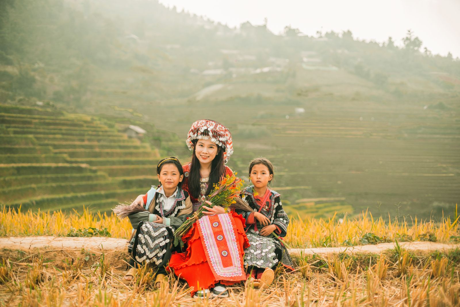 traditional clothing of Sa Pa people