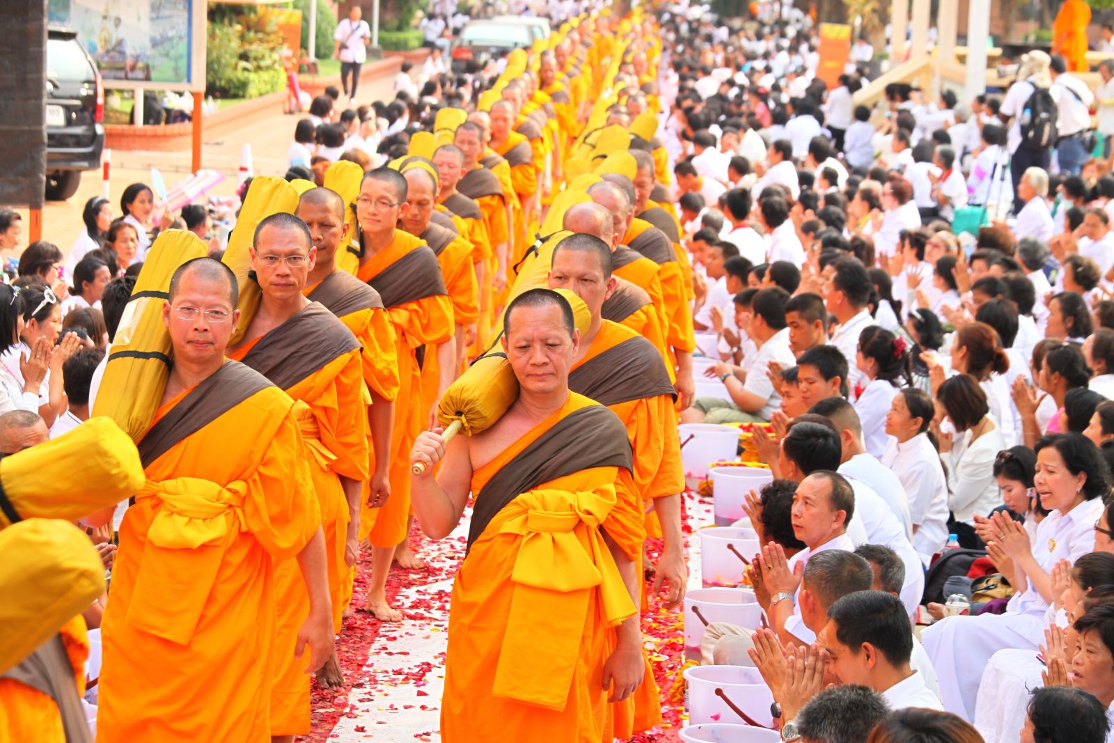 A lively procession of Buddhist monks
