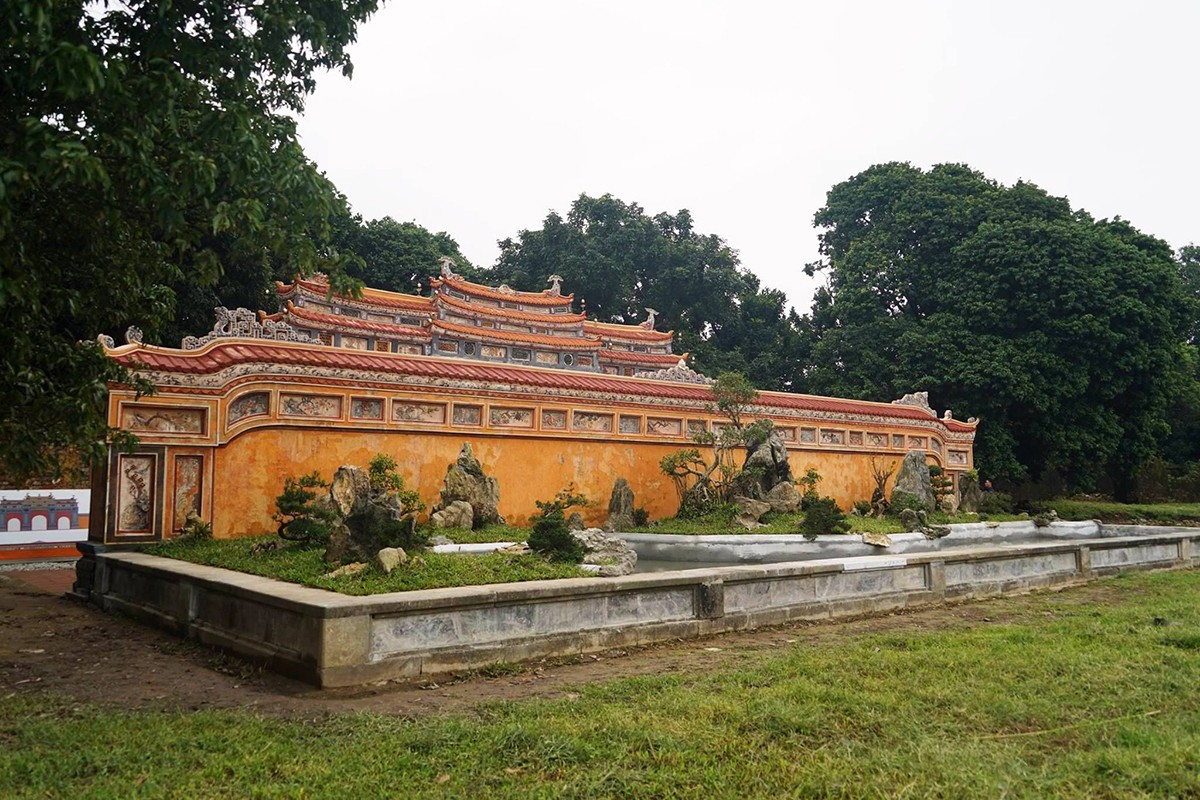 A corner of Phung Tien Palace is rebuilt. Source: Kienviet.net