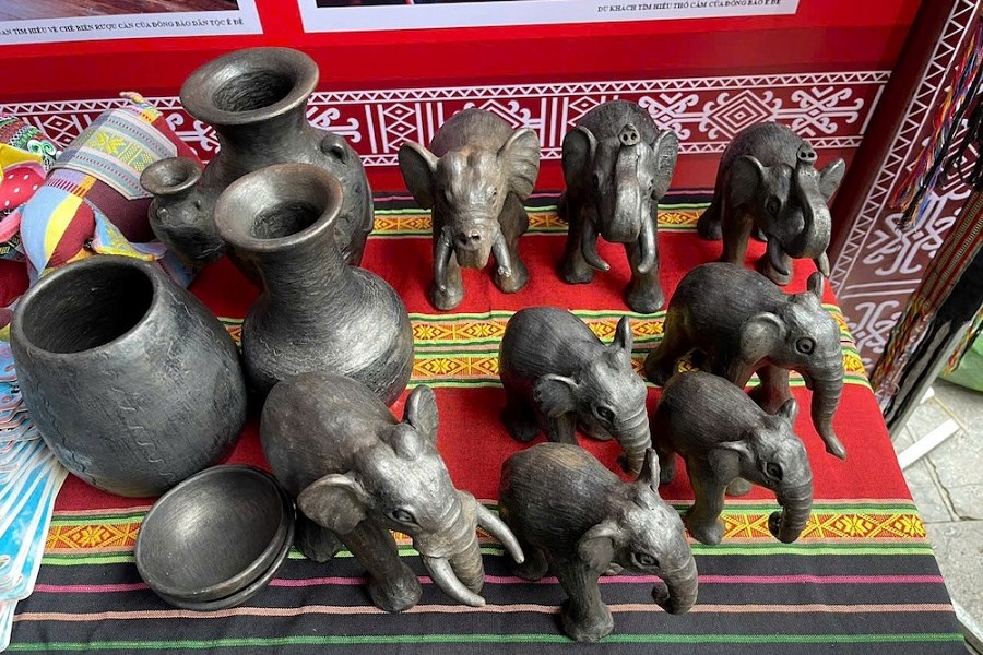 A variety of pottery products