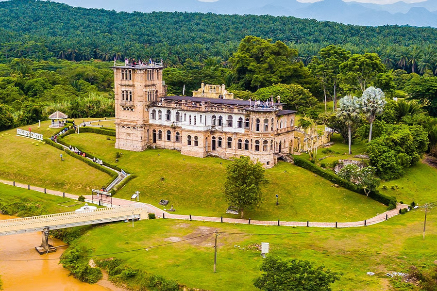 The aerial view of Kellies Castle