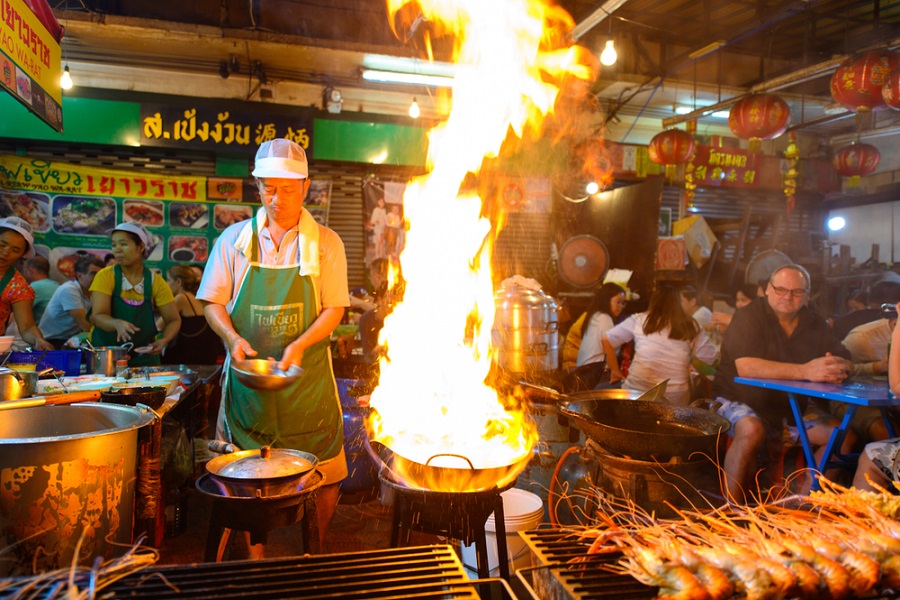Expect to pay between 30 and 150 Baht for Yaowarat’s local treats