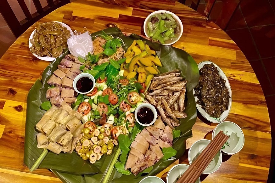 The food is undeniably one of the most memorable highlights of a visit to Pac Ngoi Village