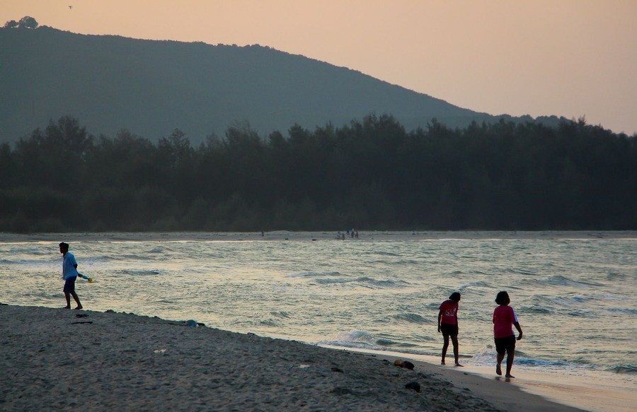 People spend time Samila beach