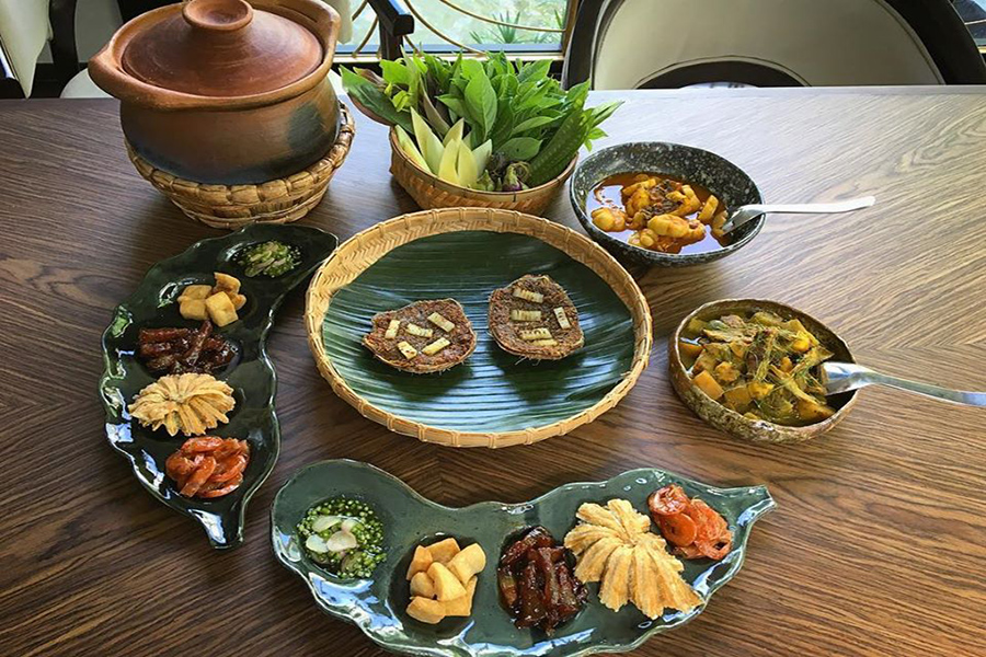 Southern Thai Cuisine in Sorn Restaurant 