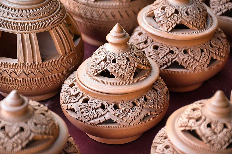 Thai handicrafts are unique and interesting items - Best souvenirs in Thailand