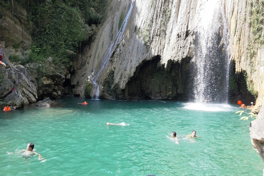 Soaking in the cool water is an interesting activity. Source: Wanderboat