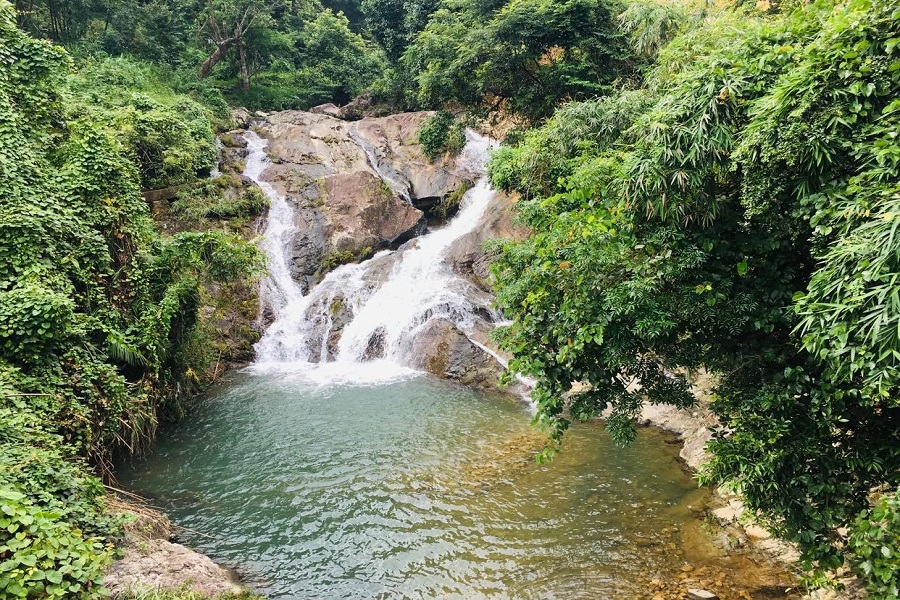 Pac Sui Waterfall