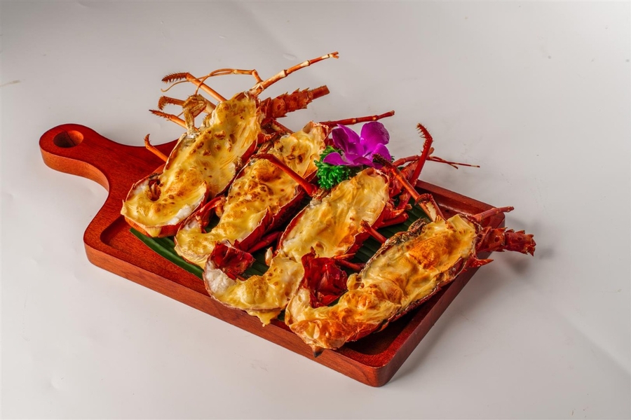 This is one of the most delicious specialties of Thien Cam Beach. Source: Organic Restaurant