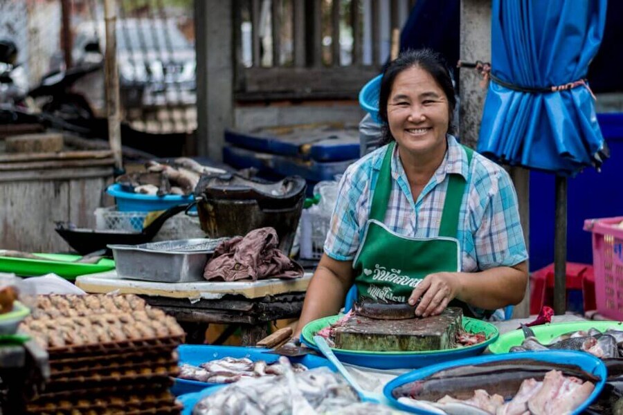 Every day, you'll be greeted with warm smiles from Thai people. Photo: This life of travel