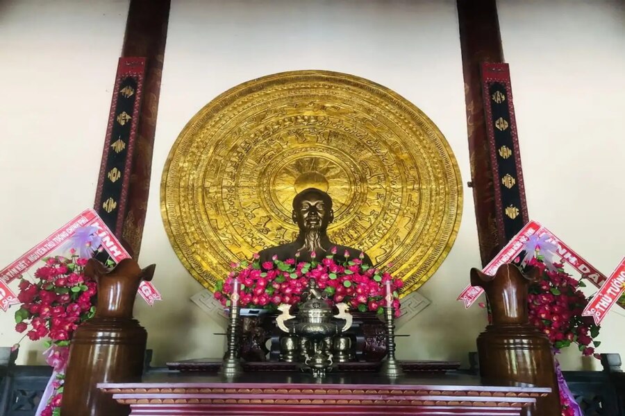 Statue of President Ho Chi Minh at Tran Bien Temple of Literature. Source: danviet