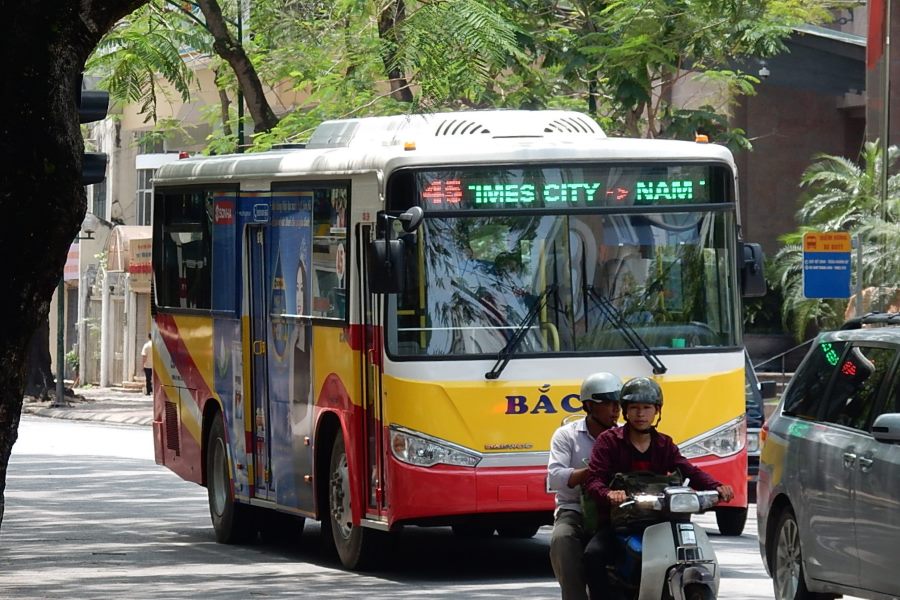 Hop on a bus to Sky Pond - Fairy Stream is definitely one way to do it! (Photo: Michael Coghlan)