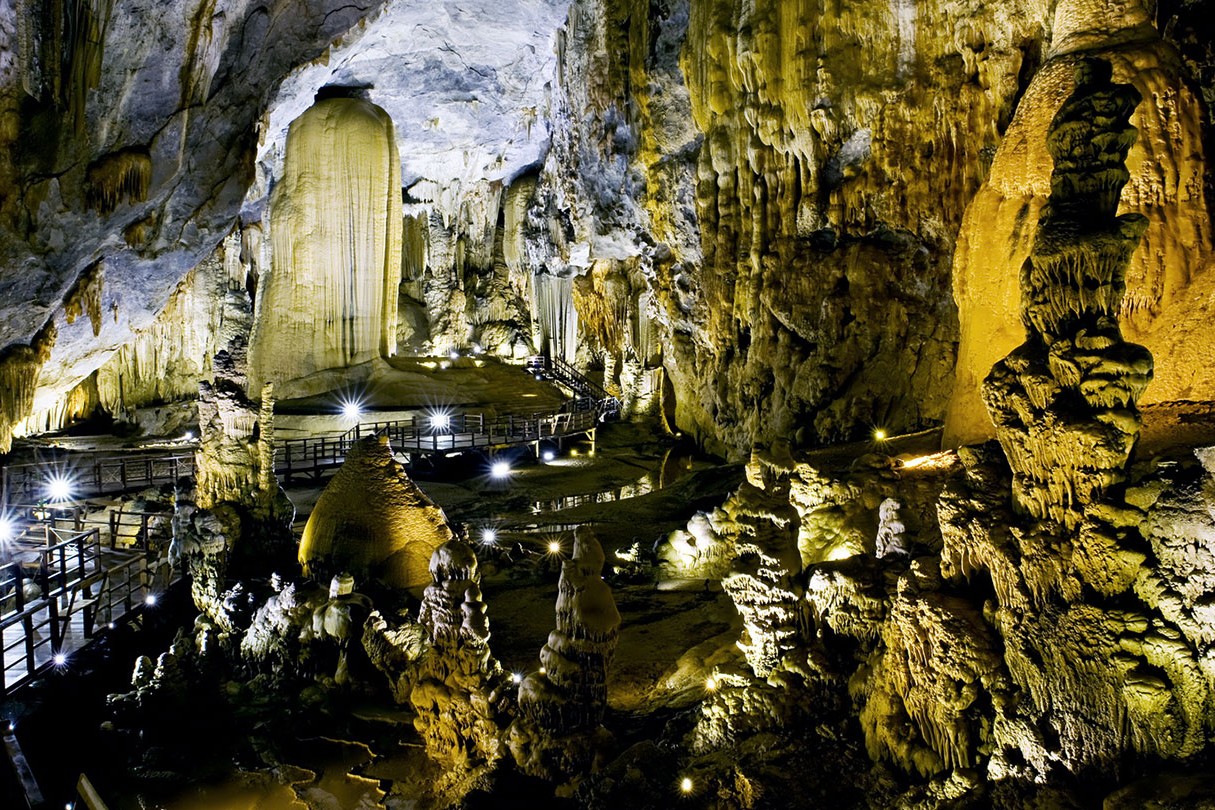 A mysterious beauty of Paradise Cave. Source: Hodadi