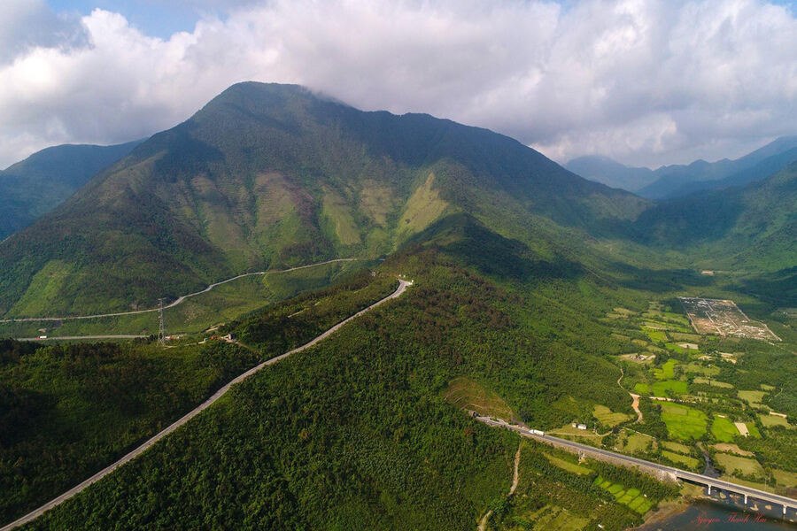 Passes help connect to difficult mountainous regions. Photo: Chudu24h