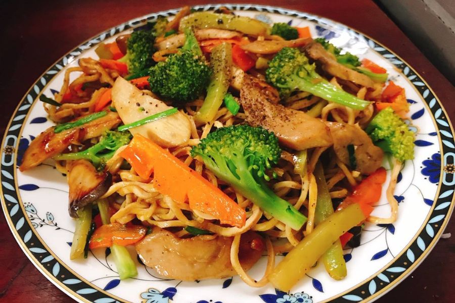 Vegetarian Stir-Fried Noodles