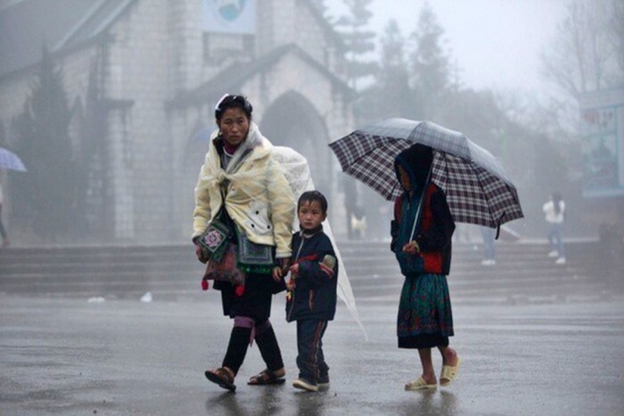 Northern Vietnam often has long cold with rain at the beginning of the year, making travel difficult. Photo: VOV