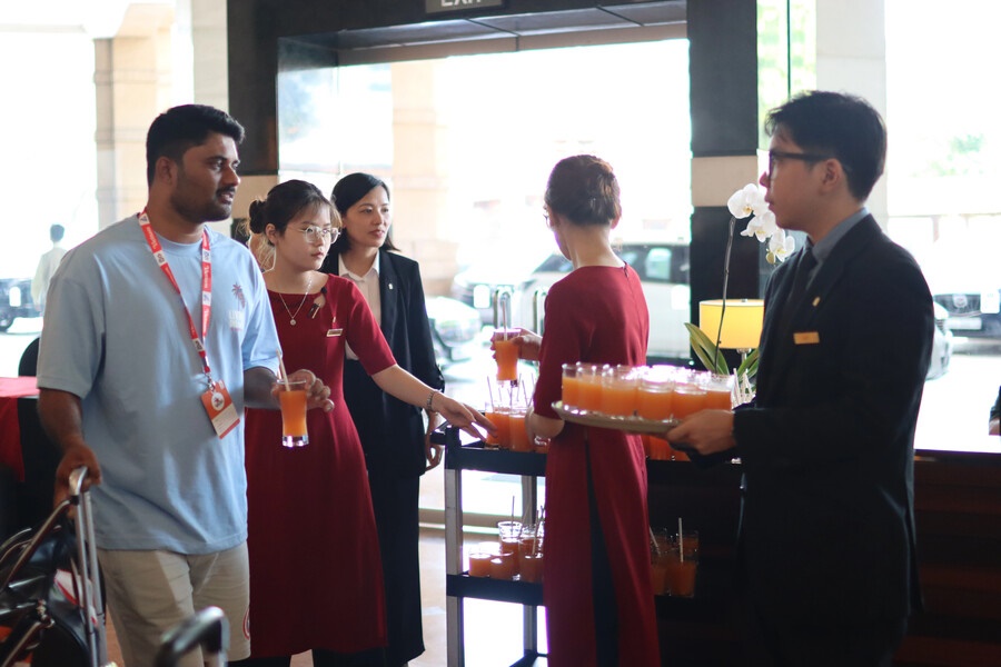 Movenpick Living West Hanoi offers a welcome drink. Photo: Dan tri