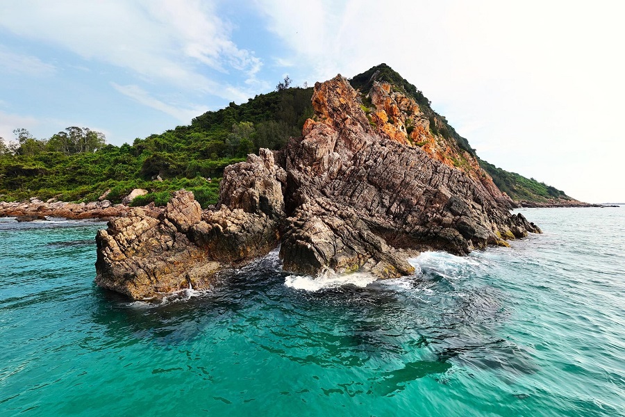 Vi Rong Cape is an off-the-beaten-path destination that deserves a spot on your travel list