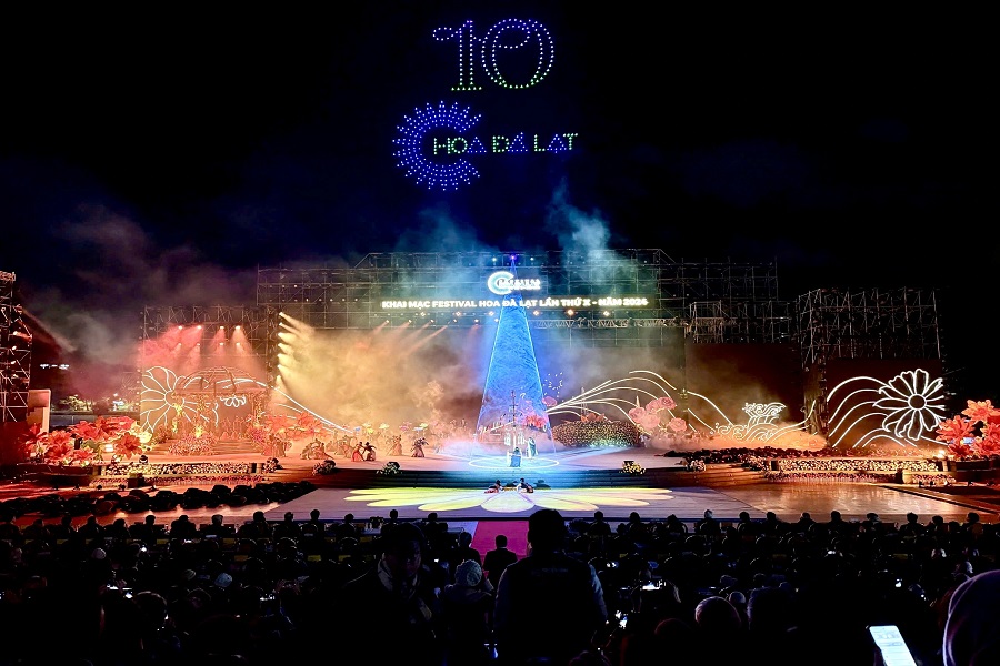 Lam Vien Square has been the venue for both the opening and closing ceremonies of the Flower Festival