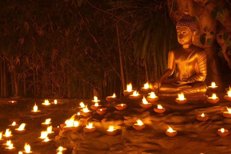 July offers a unique Thailand vacation experience, combining sunny beaches on Koh Samui and Koh Phangan with the spiritual beauty of Asalha Puja, a major Buddhist holiday. 