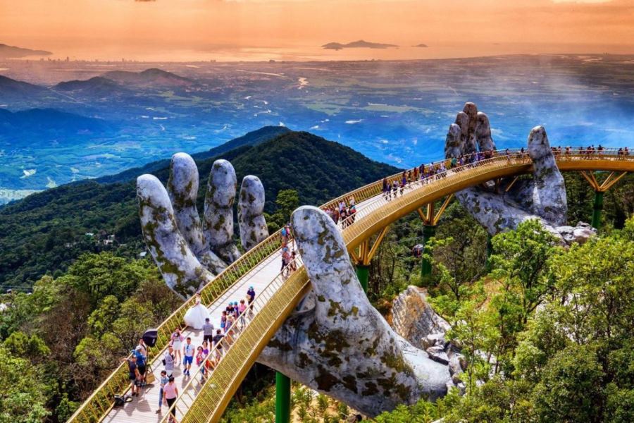 The Golden Bridge on Ba Na Hills (Source: Local Vietnam)