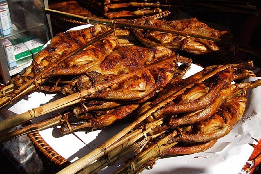 5-day food tour in Northern Laos - Savannakhet grilled chicken