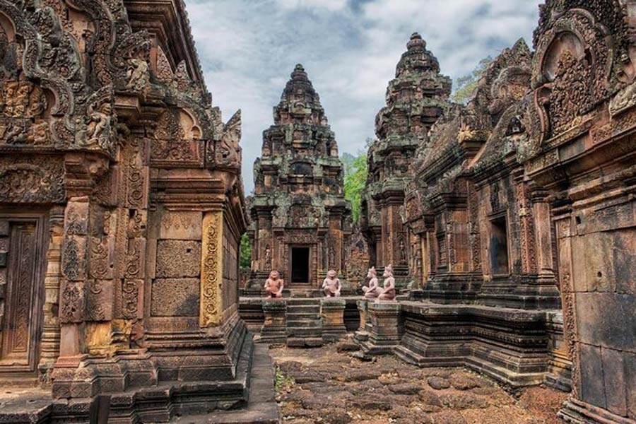 Banteay Srei temple