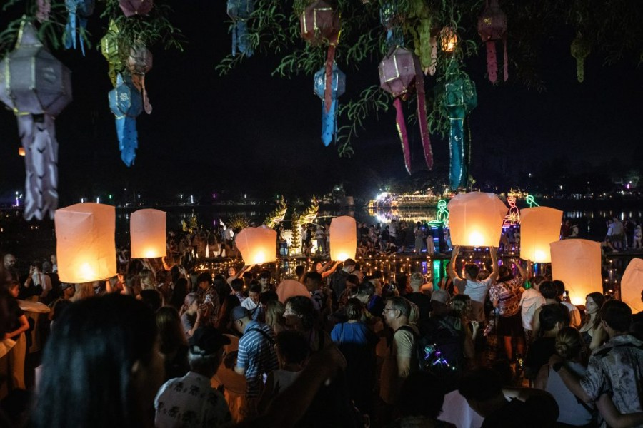 Lantern release in Chiang Mai at night