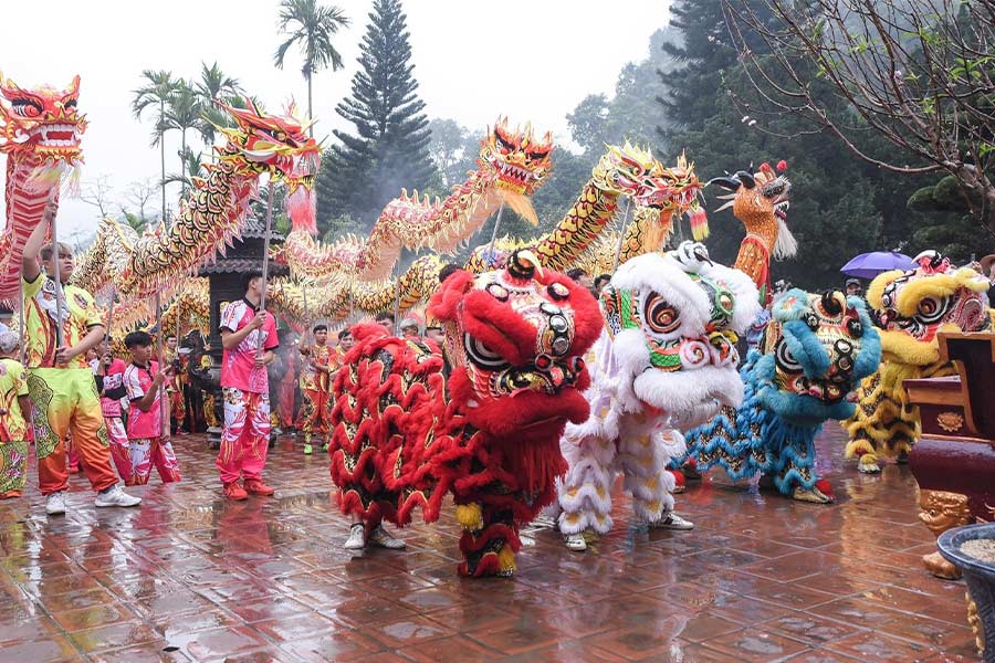 Hanoi Traditional Festivals: Perfume Pagoda Festival