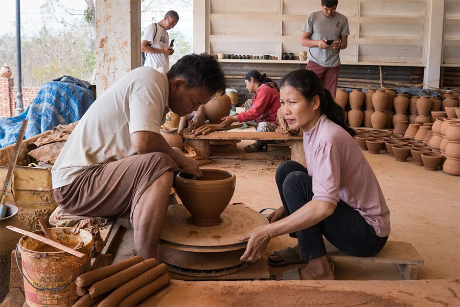 Laos Souvenirs: Ceramic products