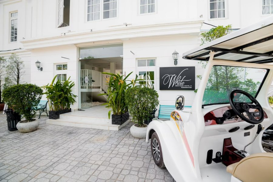 White Boutique Hotel & Residences