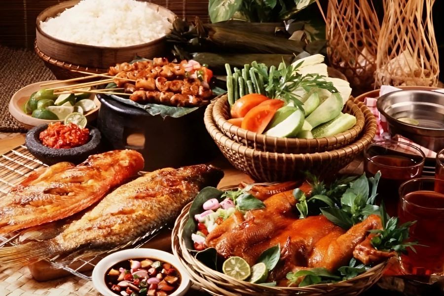 Colonial Influences shaped its multicultural cuisine (Source: Culturetrip)