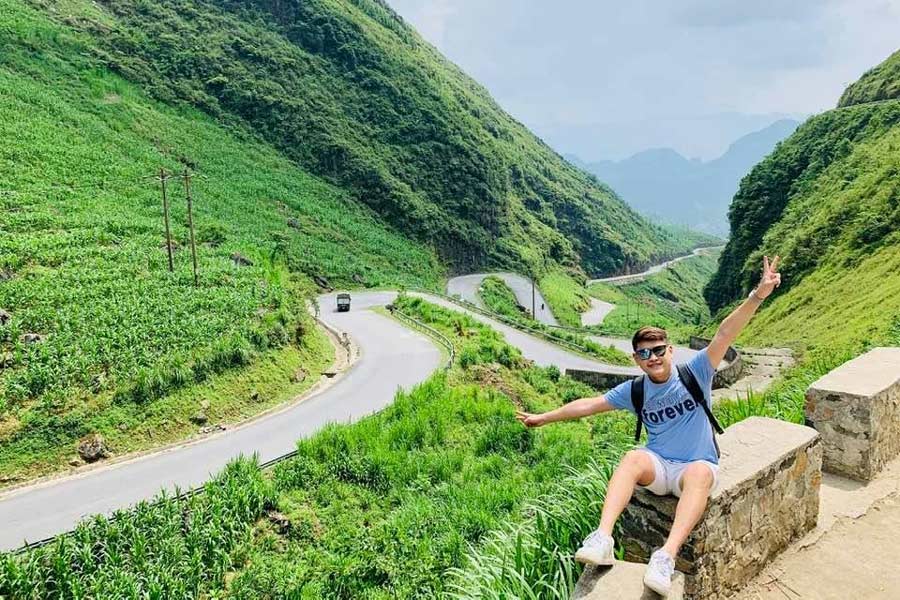Mountain pass in Ha Giang - Stunning panoramas of Tham Ma pass